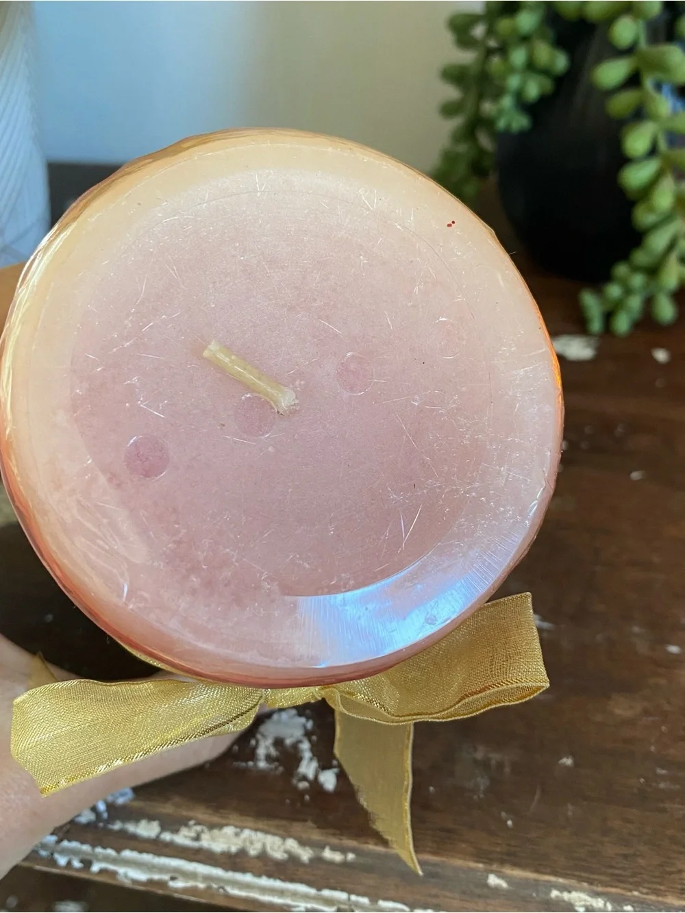 NEW pier 1 frosted cranberries scented candle